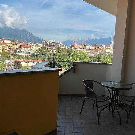 Rive Dora Ivrea Apartment Bagian luar foto